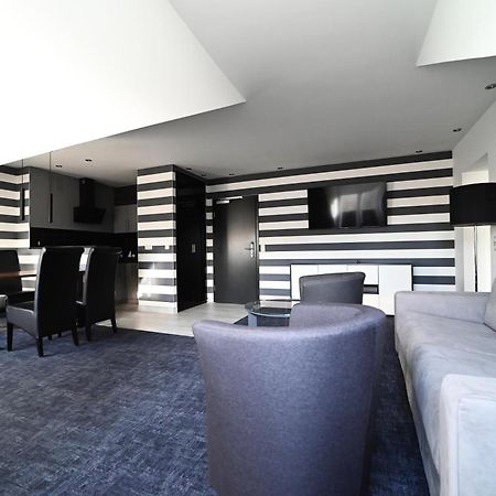 Sl'Otel Im Parforcehaus Бернбург Екстериор снимка