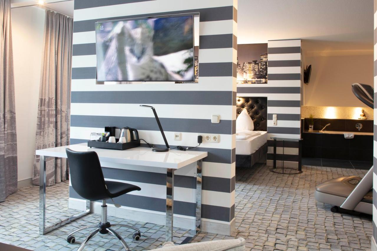 Sl'Otel Im Parforcehaus Бернбург Екстериор снимка