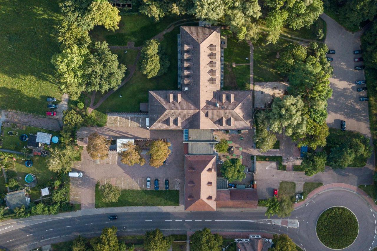Sl'Otel Im Parforcehaus Бернбург Екстериор снимка