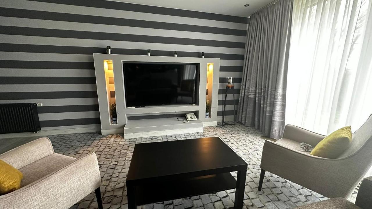 Sl'Otel Im Parforcehaus Бернбург Екстериор снимка