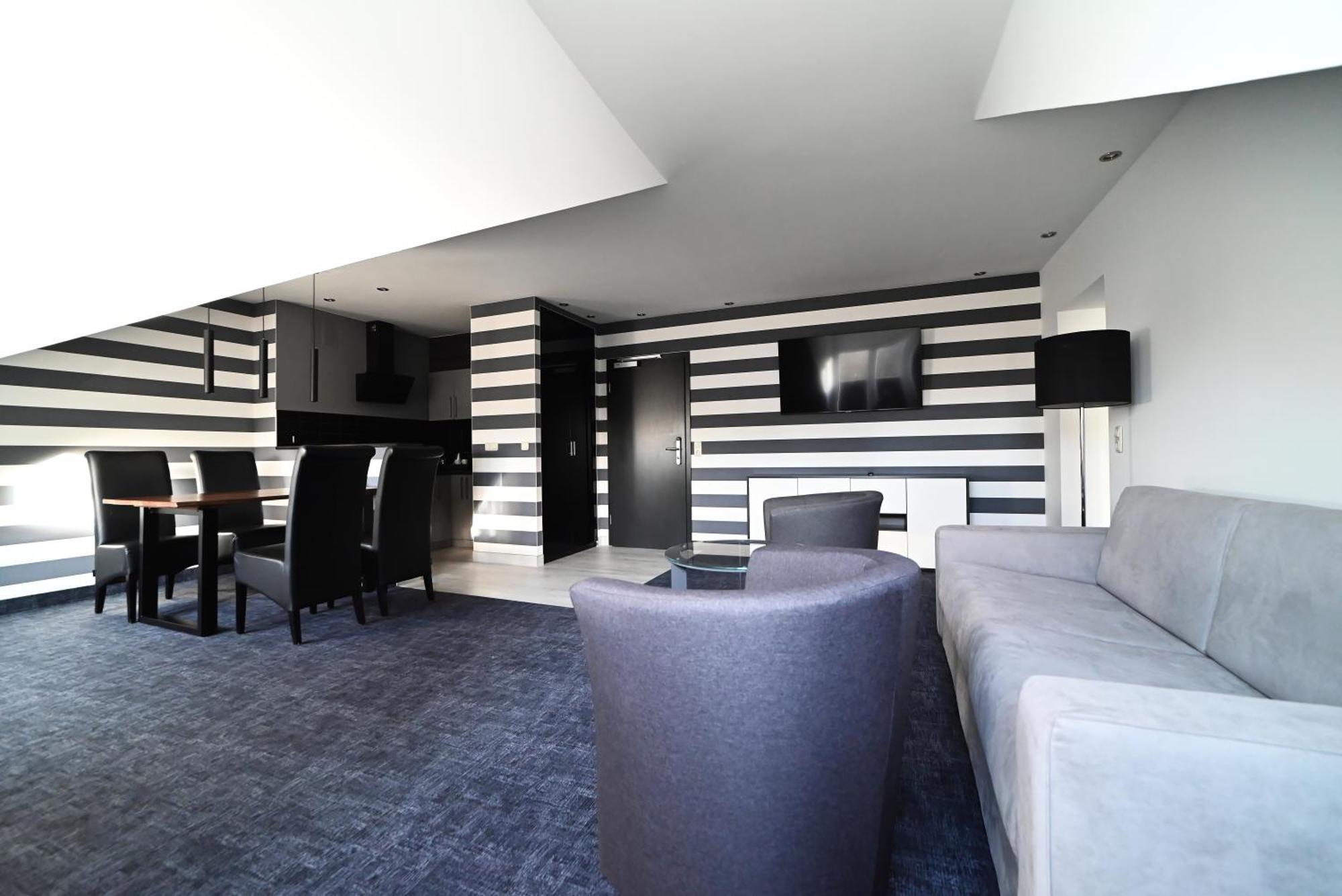 Sl'Otel Im Parforcehaus Бернбург Екстериор снимка