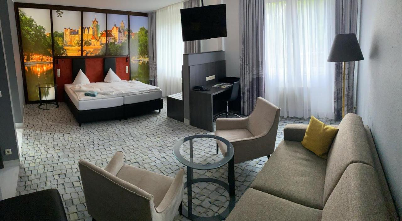 Sl'Otel Im Parforcehaus Бернбург Екстериор снимка